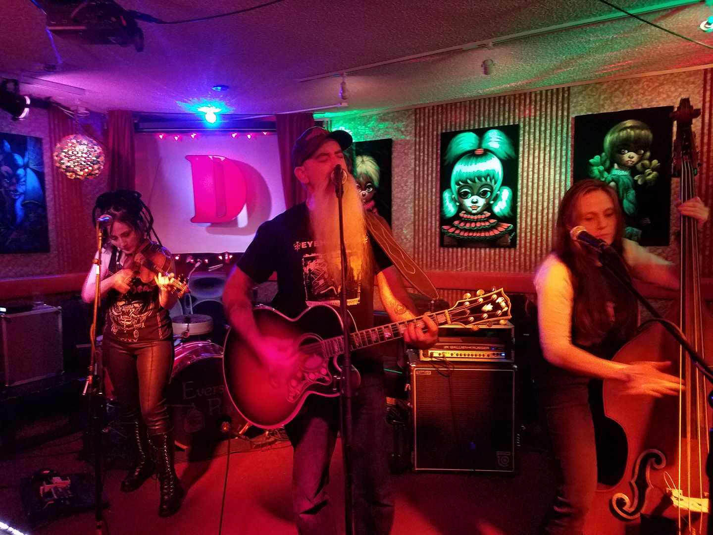 STONED EVERGREEN TRAVELERS